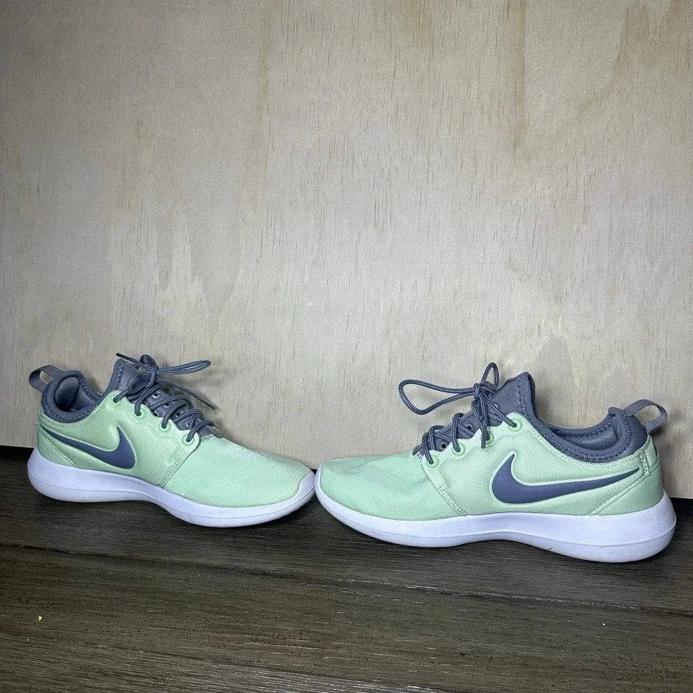 Nike Roche Two Running Trainers Green Fresh Mint Cool Grey White 303 Women's 7.5